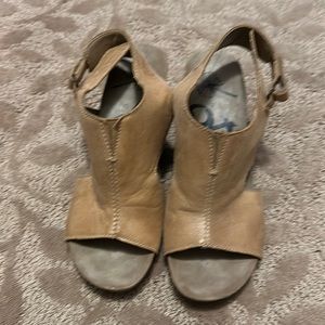 OTBT Wedge Sandal in beige